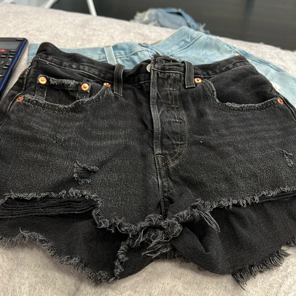 Levi’s 501 original high rise shorts- wise up black - Picture 5 of 8